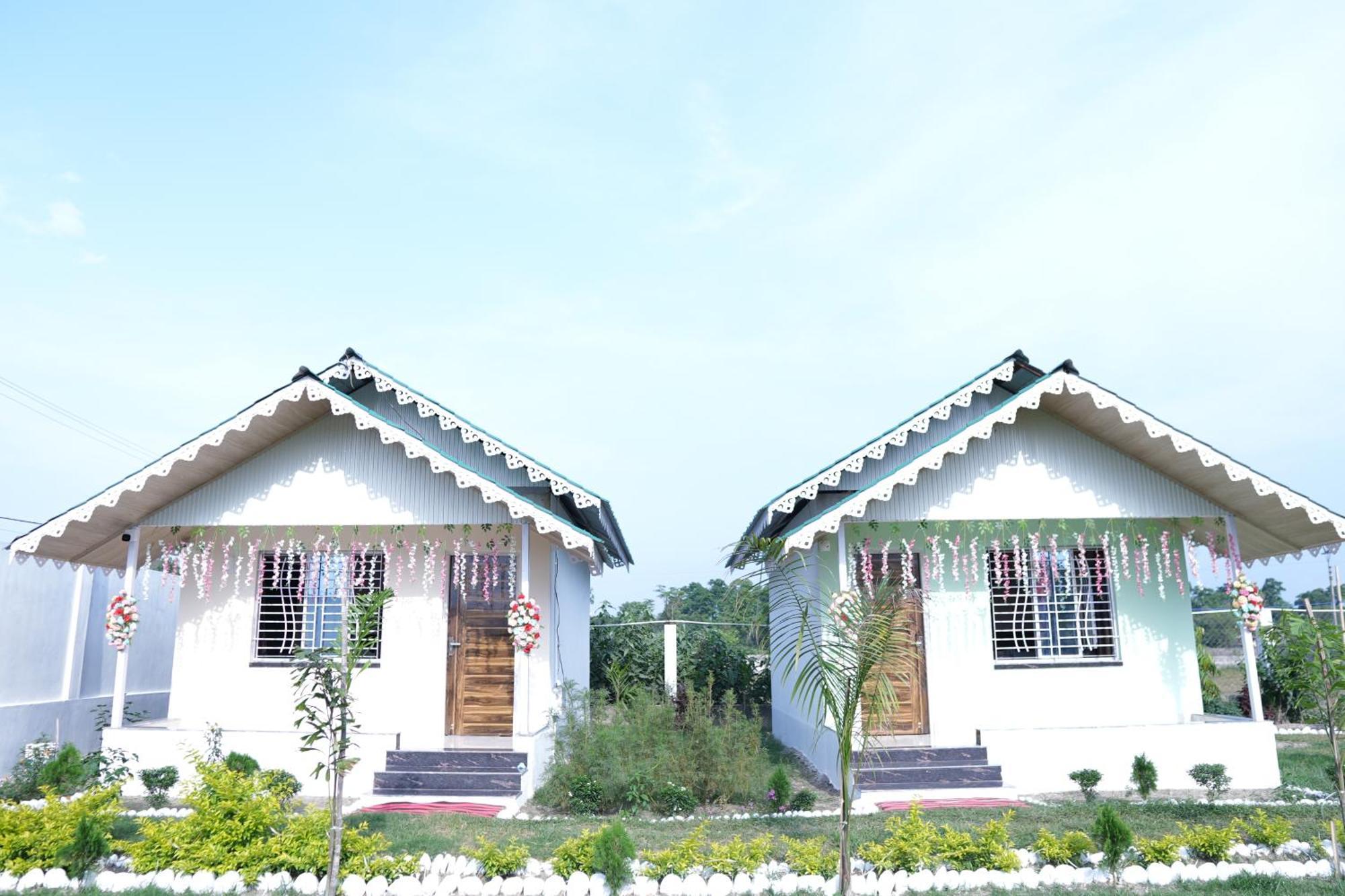 Queen Of Dooars Eco Resort Chālsa Esterno foto